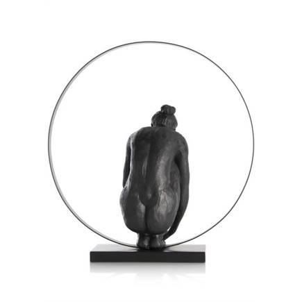 Henders en Hazel Circle Lady beeld H54cm